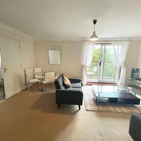 Best Price - Amazing 2 Bed 2 Bath - 4 Singles Or Super King Beds, 10 Min Walk To City Centre, 5 Minute Walk To Mayflower Theatre, Smart Tv, Ensuite, Balcony, Free Parking Southampton Exterior photo